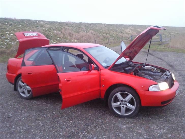 Audi A4 (SOLGT) billede 4