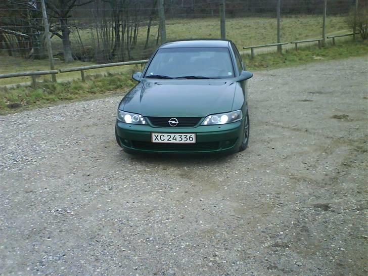 Opel vectra b 1,8 solgt - facelift og nye lygter billede 9
