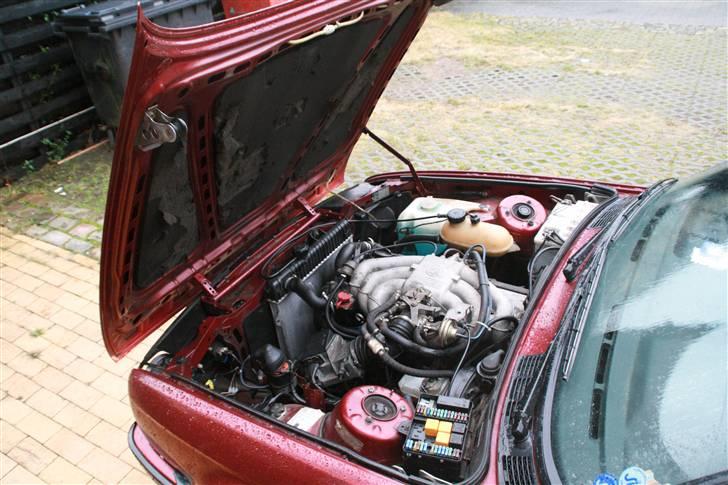 BMW E30 320I SOLGT billede 4