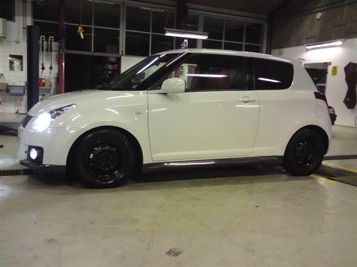 Suzuki Swift - SOLGT billede 2
