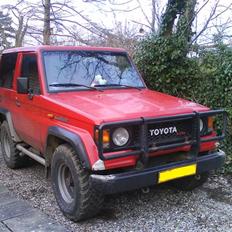 Toyota land cruiser lj70