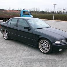 BMW e36 325i - solgt
