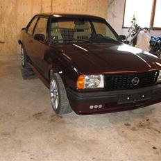 Opel Ascona B 2,0