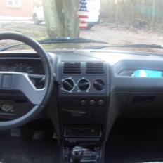 Peugeot 205 1.4 (Begravet)