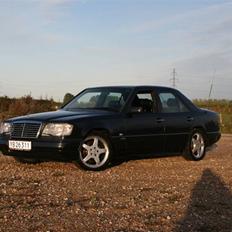 Mercedes Benz 300E