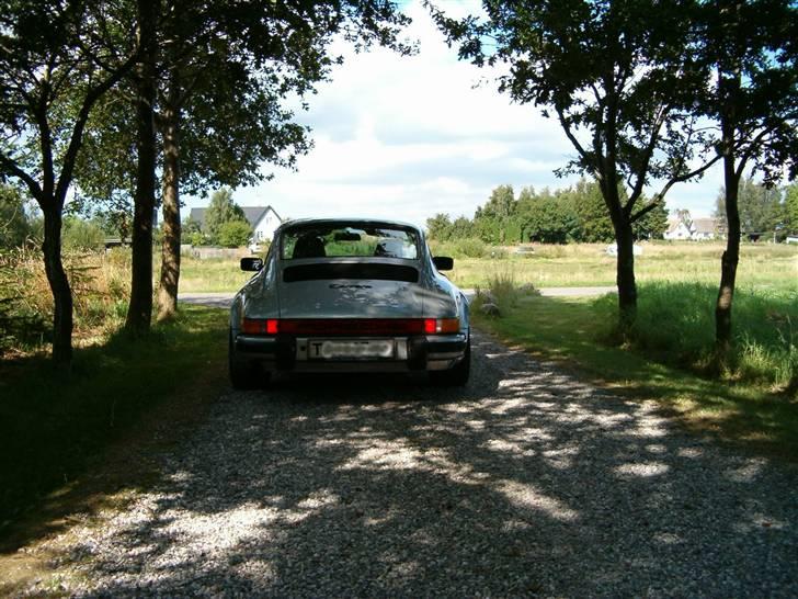 Porsche 911 Carrera 3,2 - Flot med sollyset. billede 13