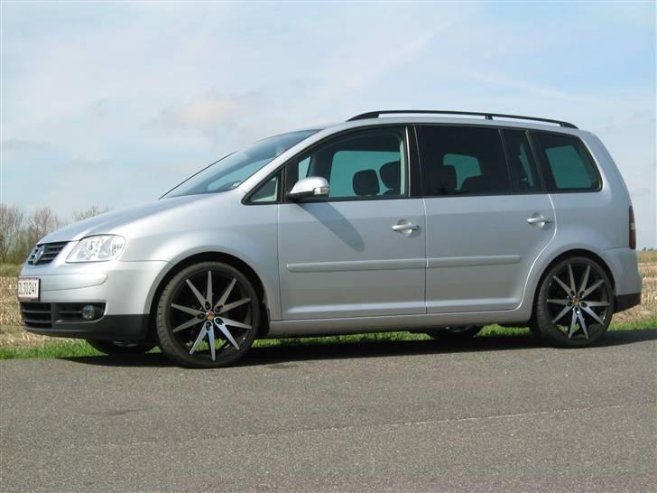 VW Touran Trendline "solgt" - from the side  billede 6