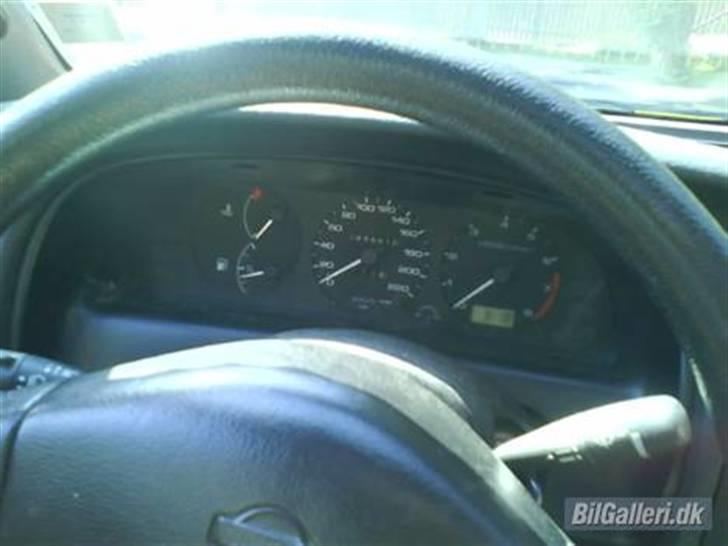 Nissan Primera #SOLGT# - Før der kom plasma skiver i billede 9