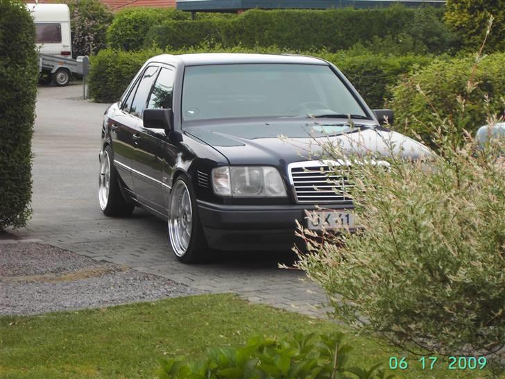 Mercedes Benz W124 260E billede 2