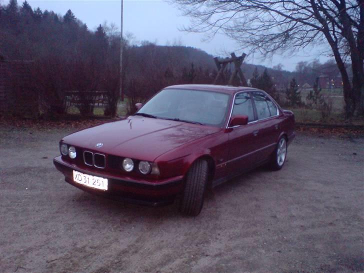 BMW e34 518i {SOLGT} billede 2