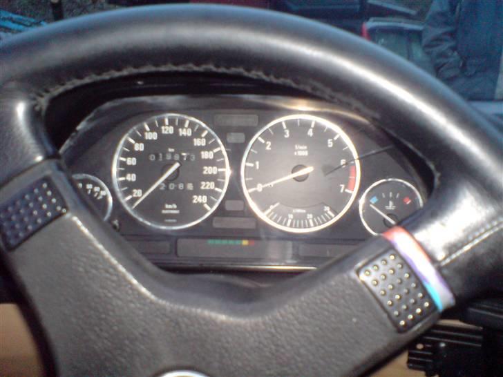 BMW e34 518i {SOLGT} billede 8