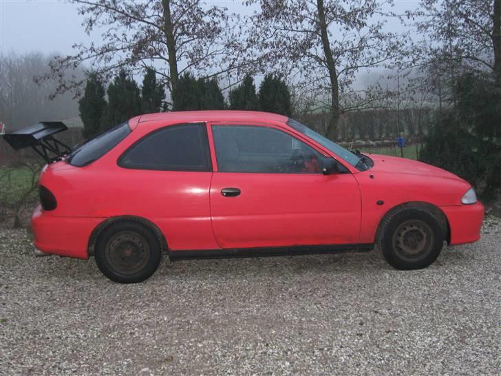 Hyundai accent - såden ser den ud idag det vild dyr....... billede 13