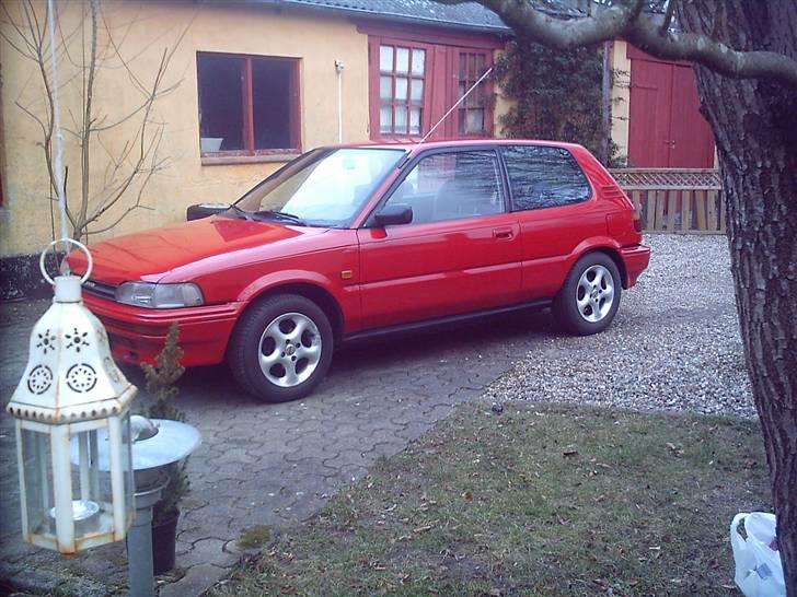 Toyota corolla 1.3 xli SOLGT billede 3