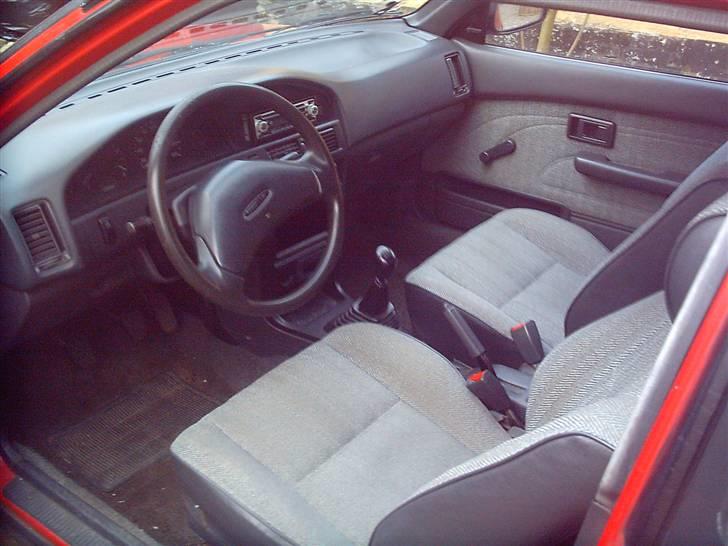 Toyota corolla 1.3 xli SOLGT billede 5