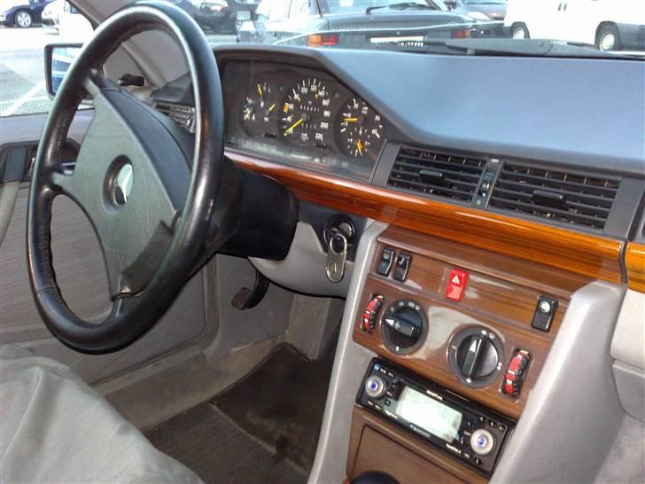 Mercedes Benz 124 billede 5
