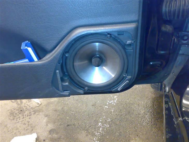 VW Polo Classic 6KV Sport - Her ses min JBL Gt 500=500Watt billede 9