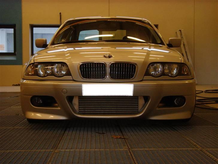 BMW E46 323i - Ny opgraderet front :) billede 6
