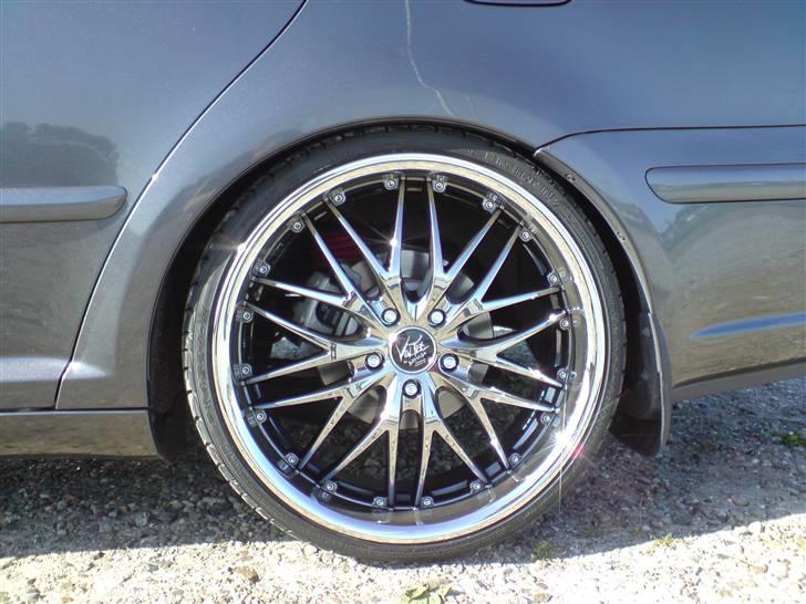 Toyota Avensis Sol plus Solgt!! - Der er fyldt godt ud bagi... billede 8