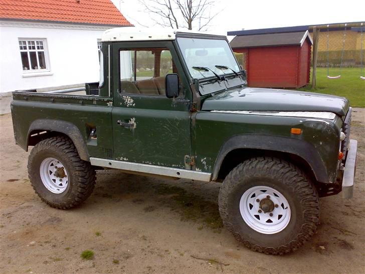 Land Rover Defender 90" - Hjemme på addressen, med nye hjul... billede 10