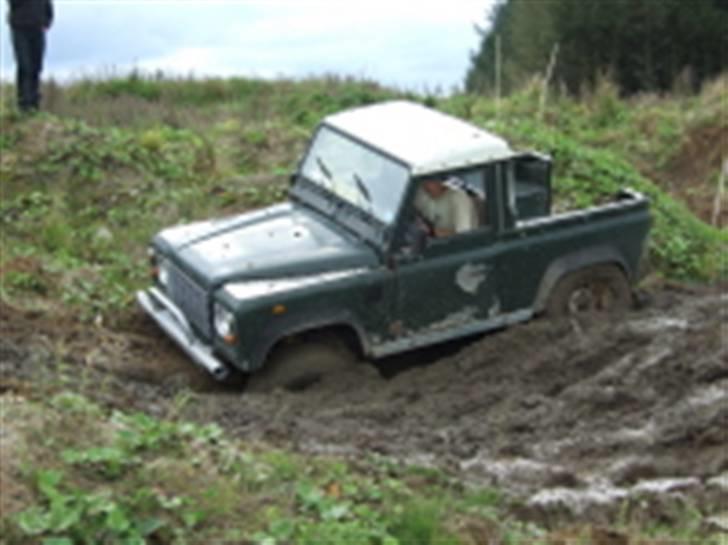 Land Rover Defender 90" - Tilbage og prøve igen.... billede 12