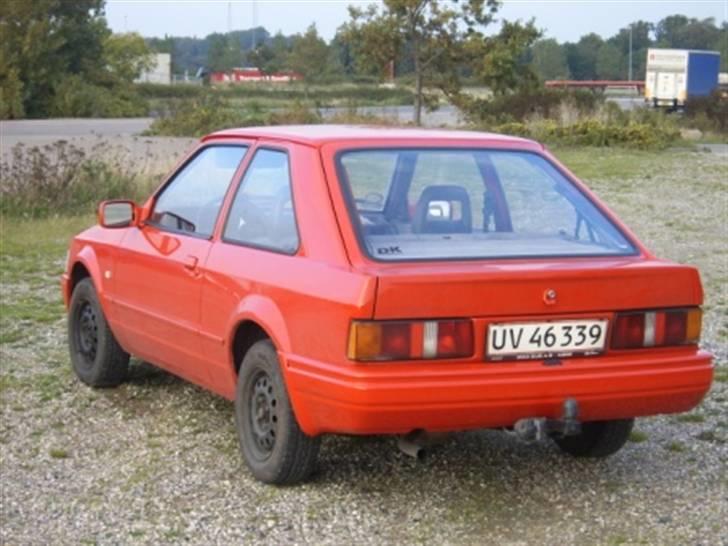 Ford Escort "SKROTTET" billede 3