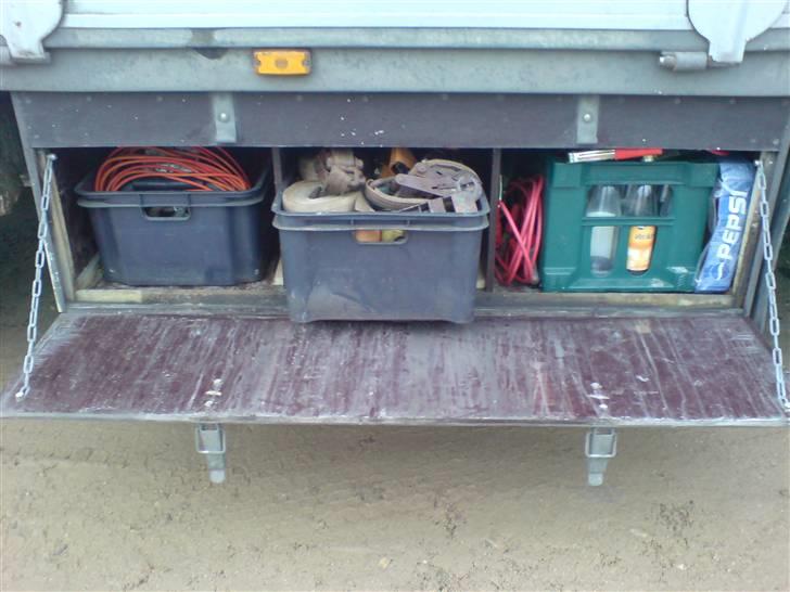 VW LT - Side skab med værktøj, stropper og sodavand billede 11