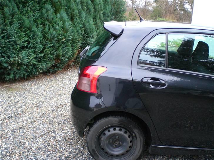 Toyota Yaris 1,3 Sol 5d SOLGT billede 3