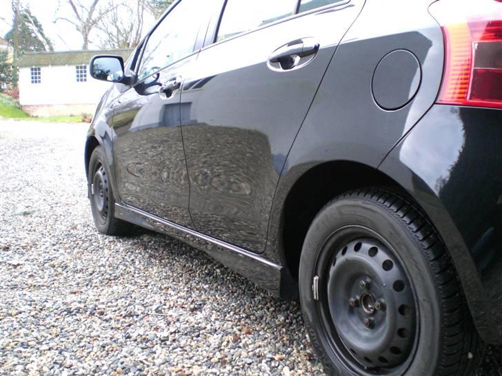 Toyota Yaris 1,3 Sol 5d SOLGT billede 5