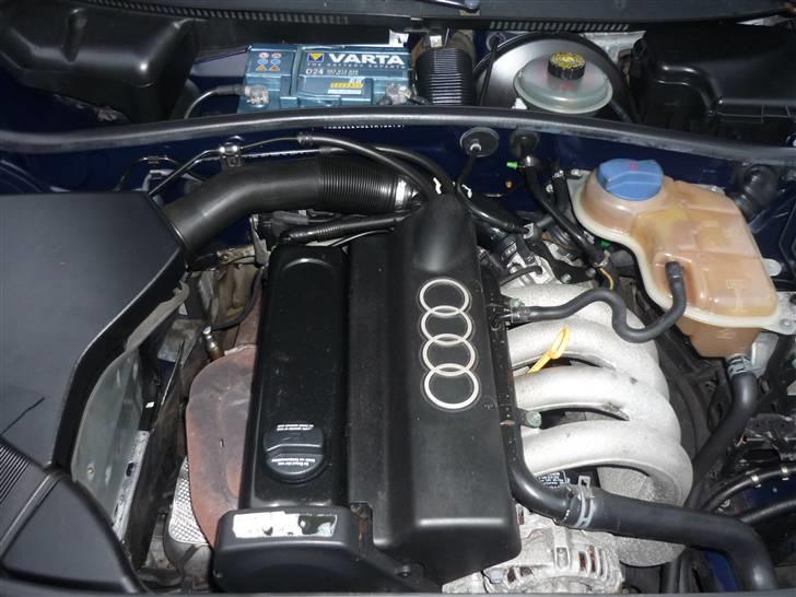 Audi A4 #Solgt# - En 1,6 motor billede 2