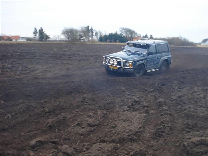 Nissan patrol gr billede 2