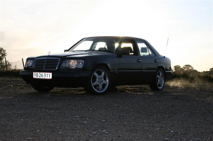 Mercedes Benz 300E billede 4