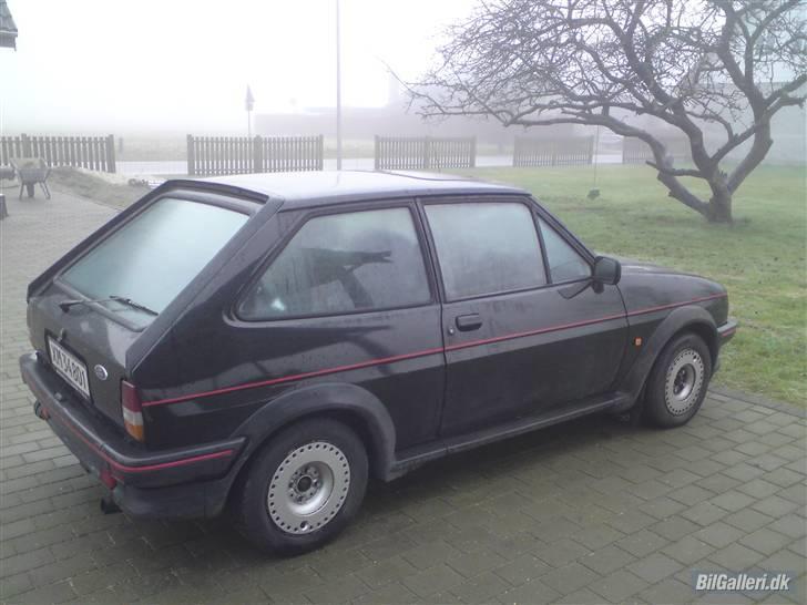 Ford Fiesta MK2 XR2 *SOLGT* billede 4