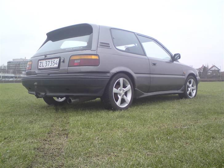 Toyota corolla 1,3 xli  Solgt billede 19