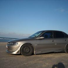 Opel Vecta B 2.0 16v