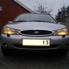 Ford  Mondeo 2.5 V6