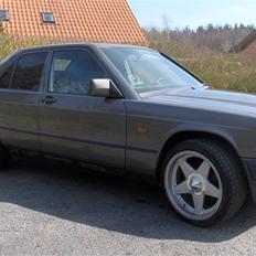 Mercedes Benz 190 E 2,6