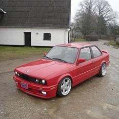 BMW 325 i Mtec II (soglt)