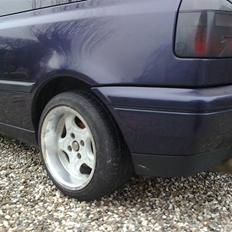 VW Golf 3 1.8 - Solgt -