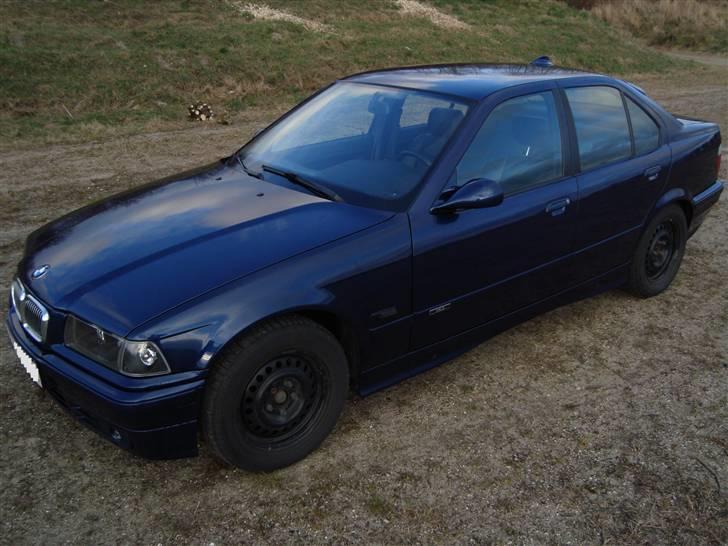 BMW E36 325i (SOLGT) billede 4