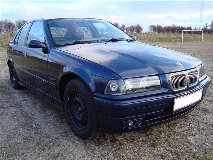 BMW E36 325i (SOLGT) billede 6