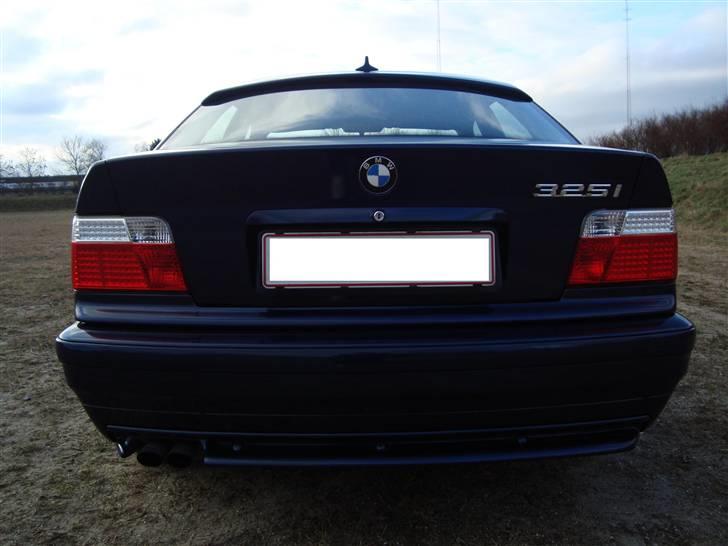 BMW E36 325i (SOLGT) billede 9