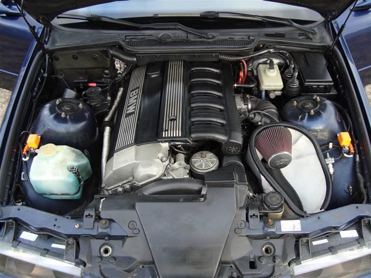 BMW E36 325i (SOLGT) billede 17