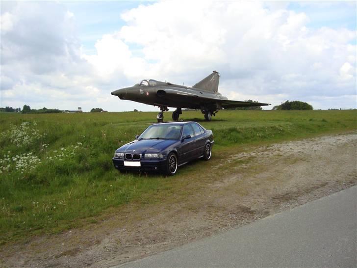 BMW E36 325i (SOLGT) billede 19