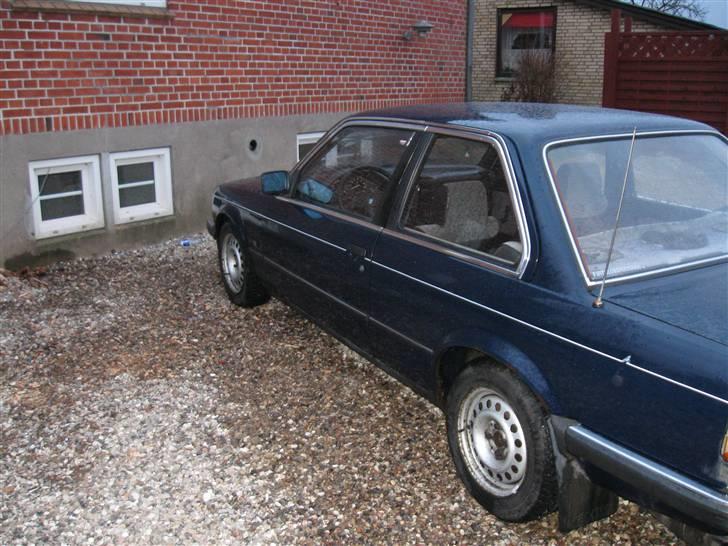 BMW e30 solgt billede 2
