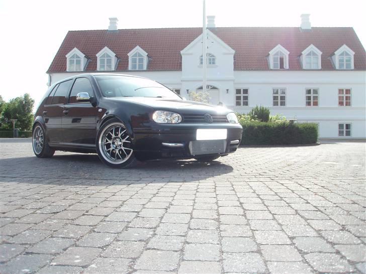 VW Golf 4 1.8T - SOLGT! billede 1