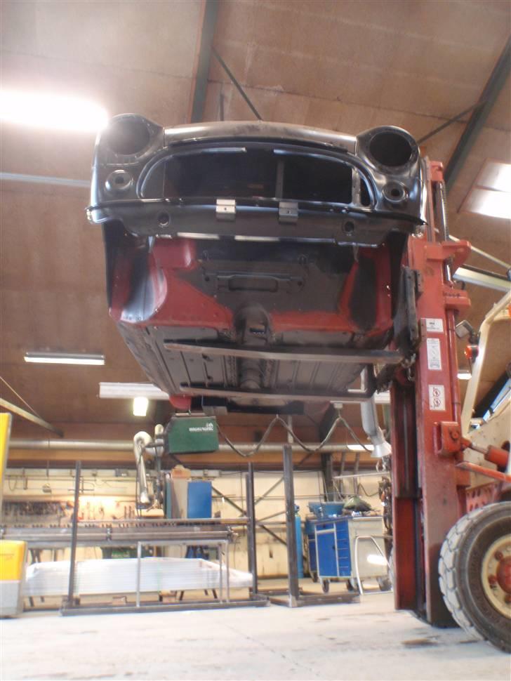 Mini Cooper S - På gaffeltruck, lige kommet fra pladesmed 1. feb. 2009 billede 3