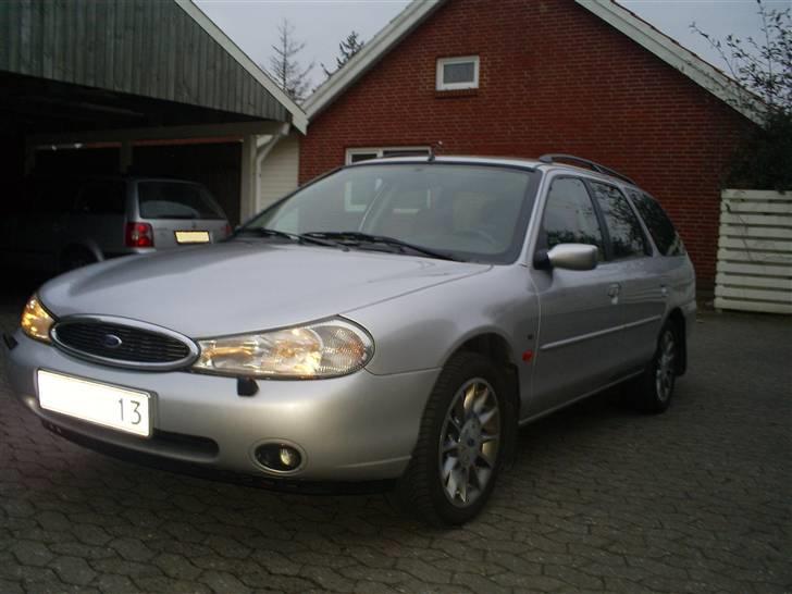 Ford  Mondeo 2.5 V6 billede 1