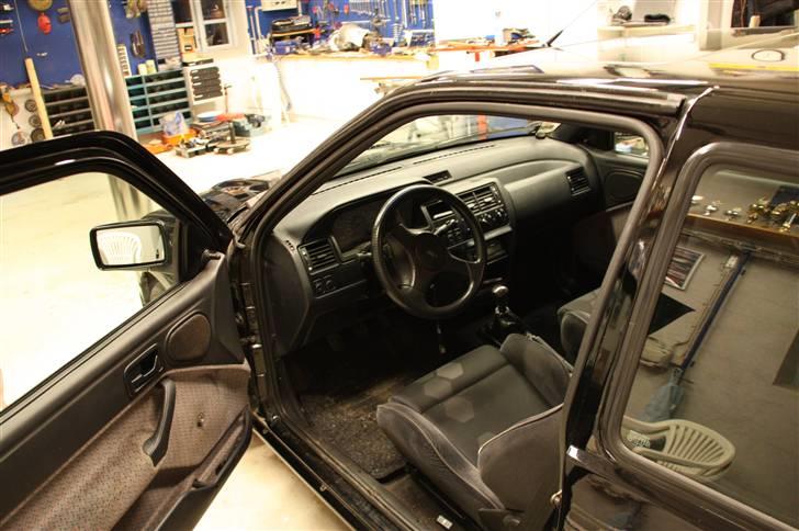 Ford Escort RS2000 - SKROTTET billede 16