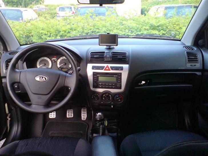 Kia Picanto Exclusive - Interiør. Siden er der skiftet headunit. billede 9