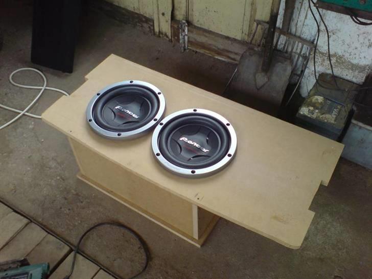 Kia Picanto Exclusive - Så fik man bygget det nye opdelte baskabinet. billede 13